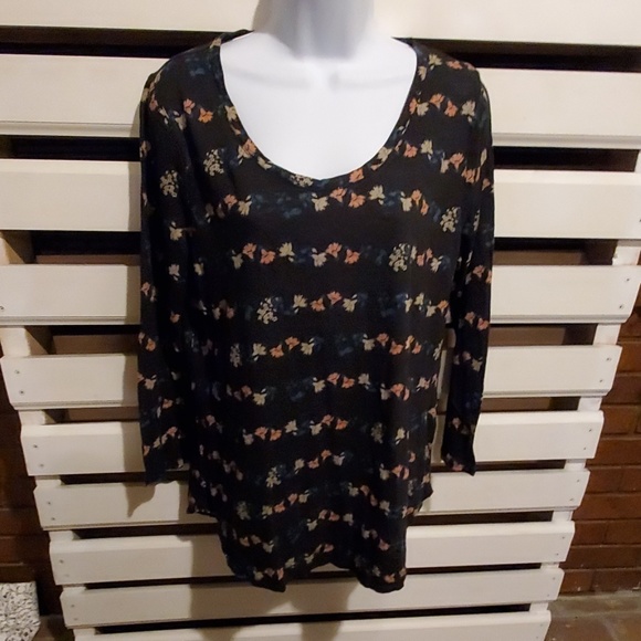 Lucky Brand Tops - LUCKY BRAND long sleeve tshirt.      #443